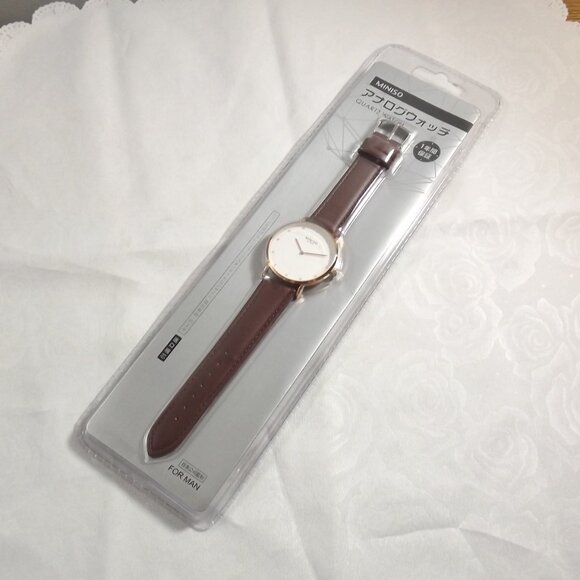 MINISO Men's Wristwatch with Diamond Chips and Brown Strap - Picture 1 of 5